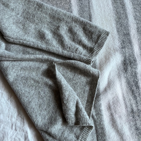 Vince Vertical Stripe Cashmere Sweater (NWOT) - Picture 6 of 9